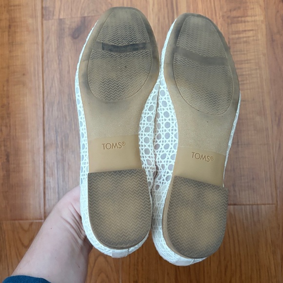 TOMS Briella Women's Lace Cream Flat with custom CloudBound foam foot bed,size 9 - Picture 3 of 7
